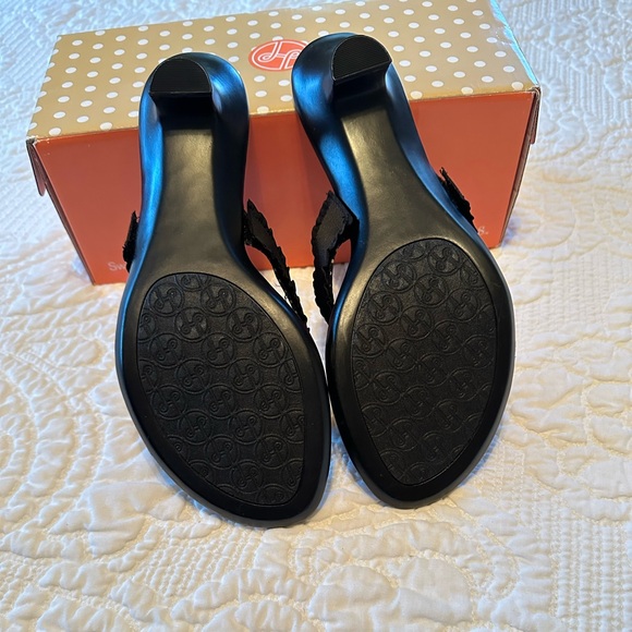 Black, Lindsay Phillips “Switch Flops” - Picture 4 of 5